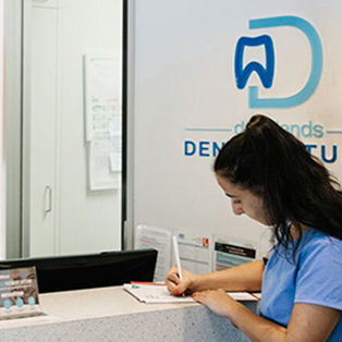314x314_dockland_dental_studio_v2.png